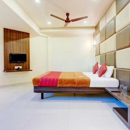 Kalyān K D Residency酒店 外观 照片