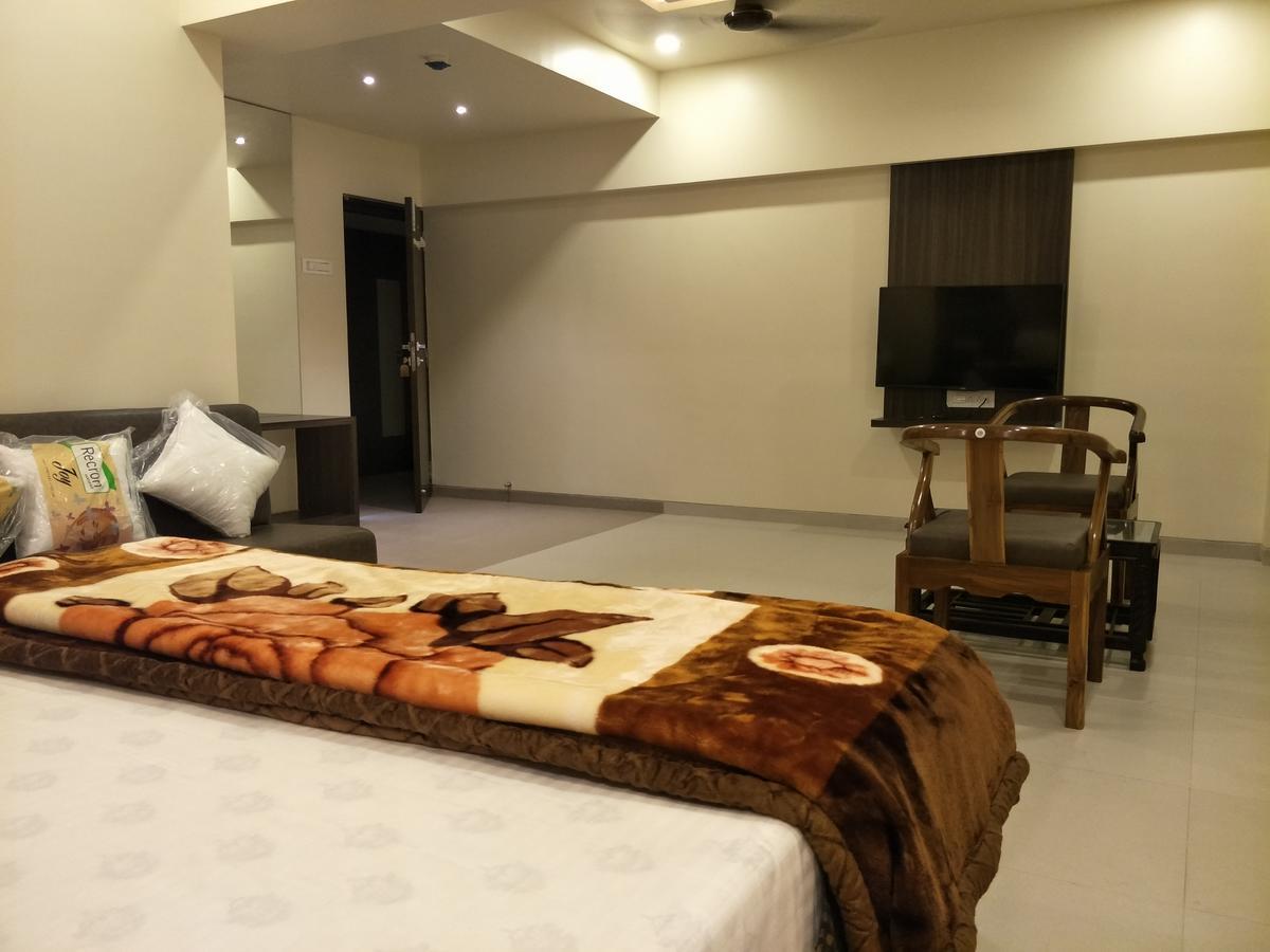Kalyān K D Residency酒店 外观 照片