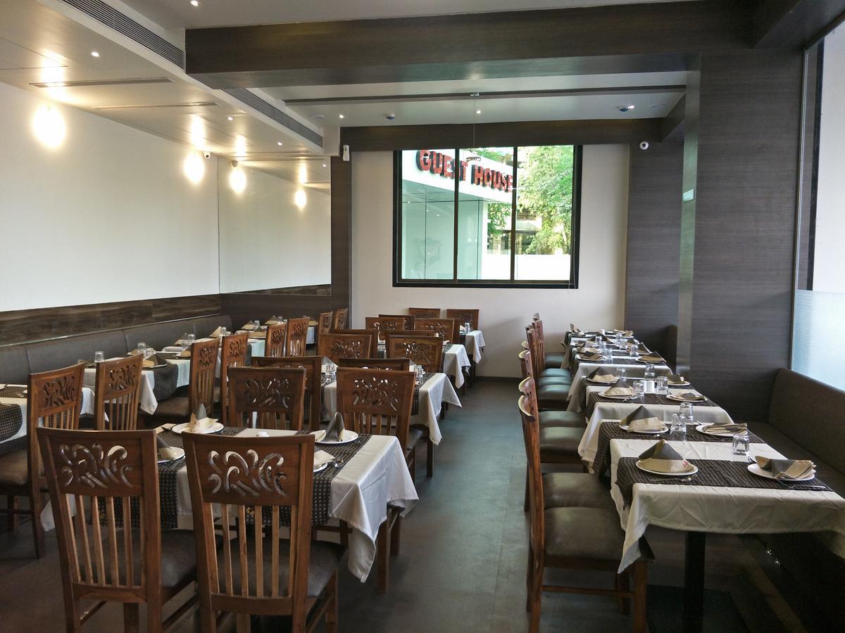 Kalyān K D Residency酒店 外观 照片