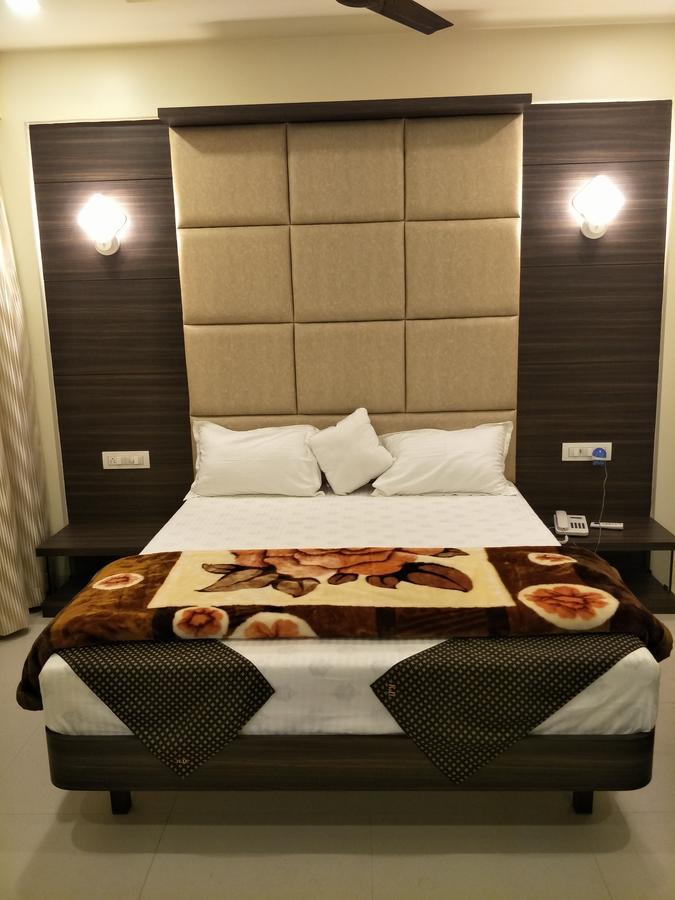 Kalyān K D Residency酒店 外观 照片