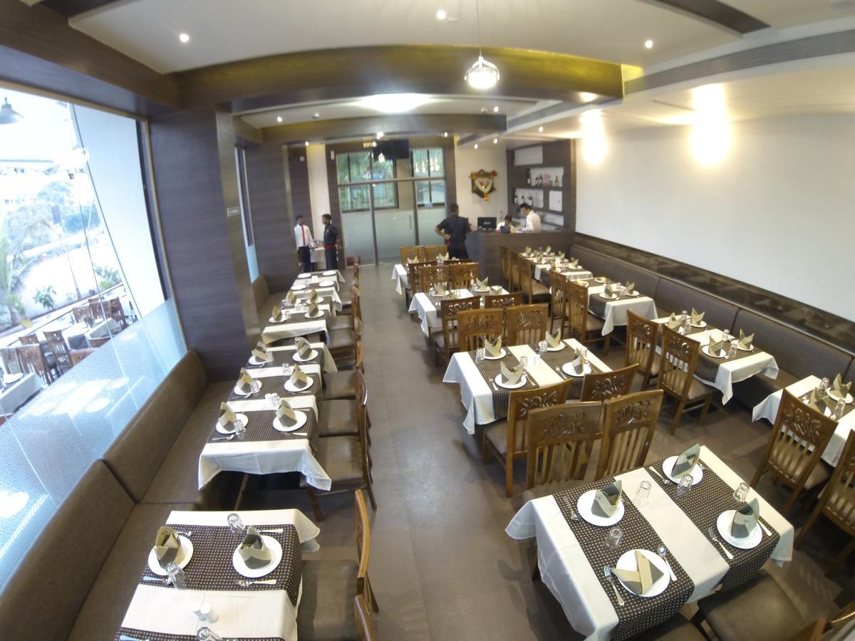 Kalyān K D Residency酒店 外观 照片