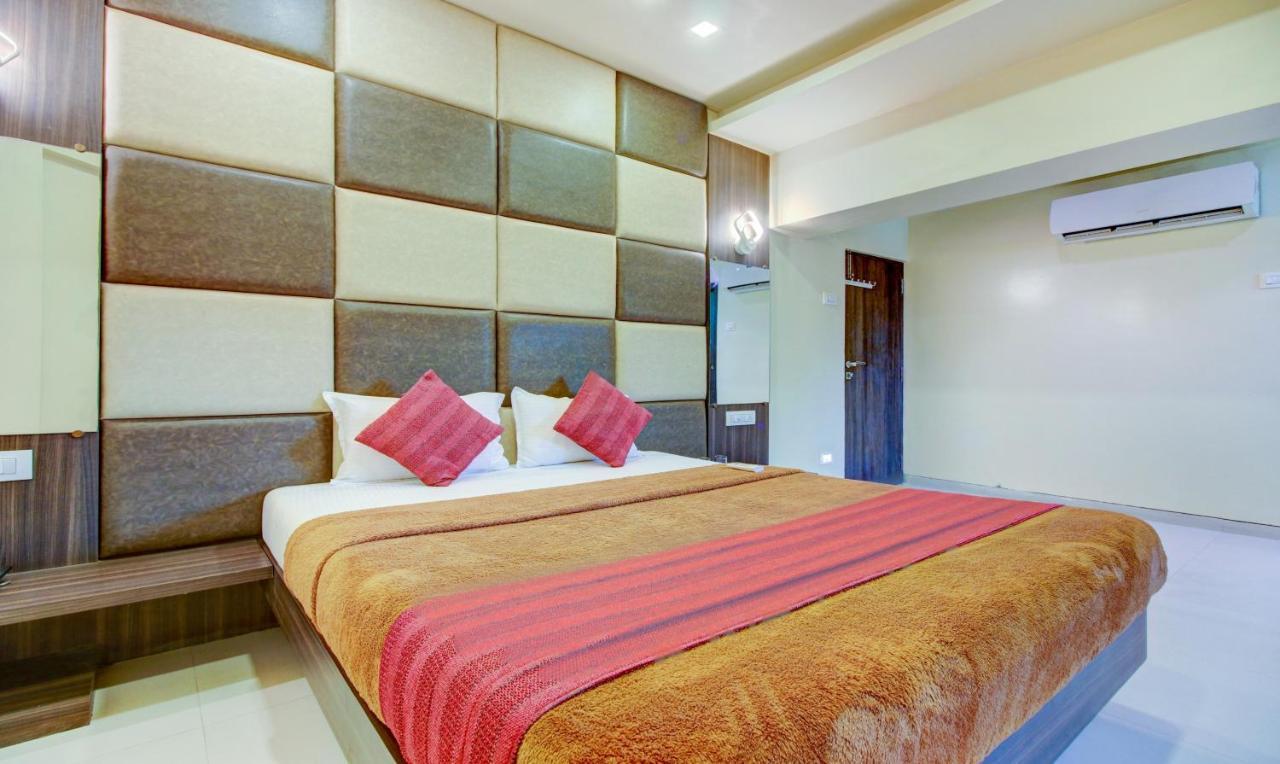 Kalyān K D Residency酒店 外观 照片