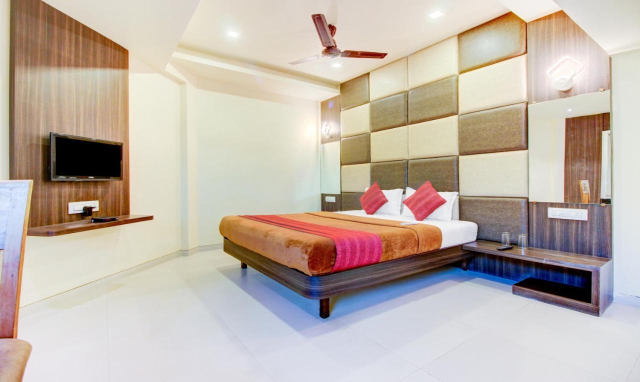 Kalyān K D Residency酒店 外观 照片